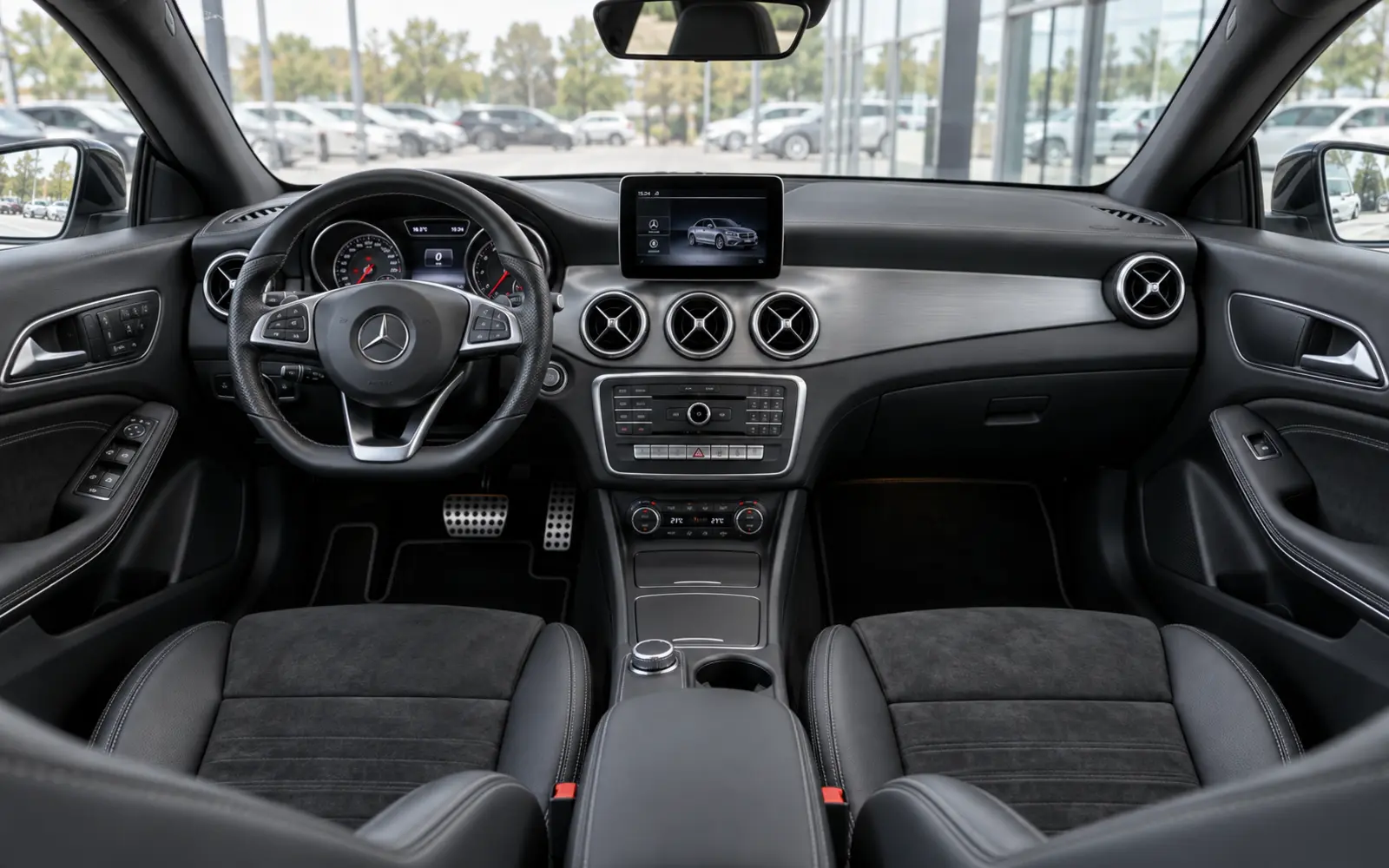 Mercedes-Benz CLA C117 facelift — салон