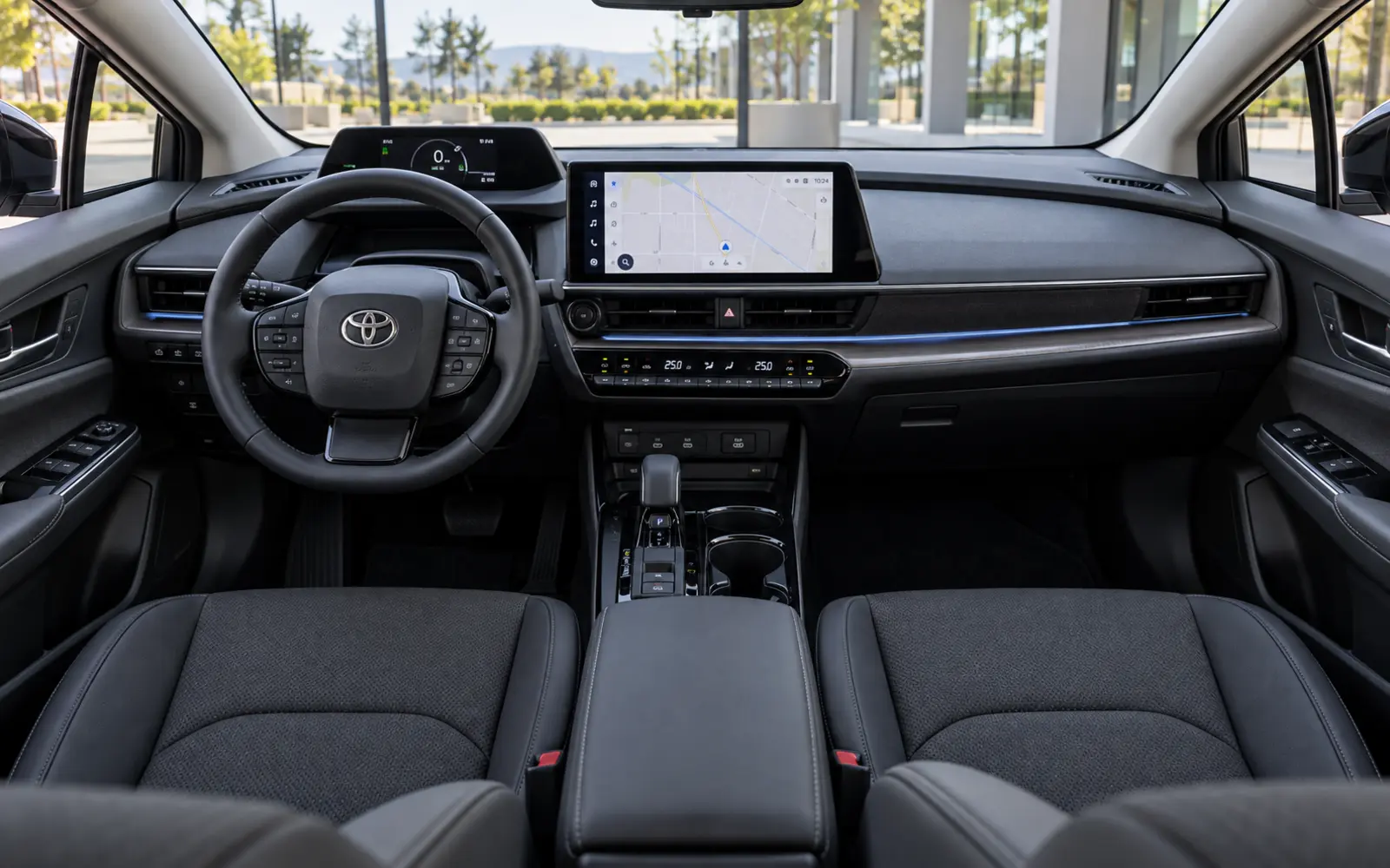 Toyota Prius XW60 — салон