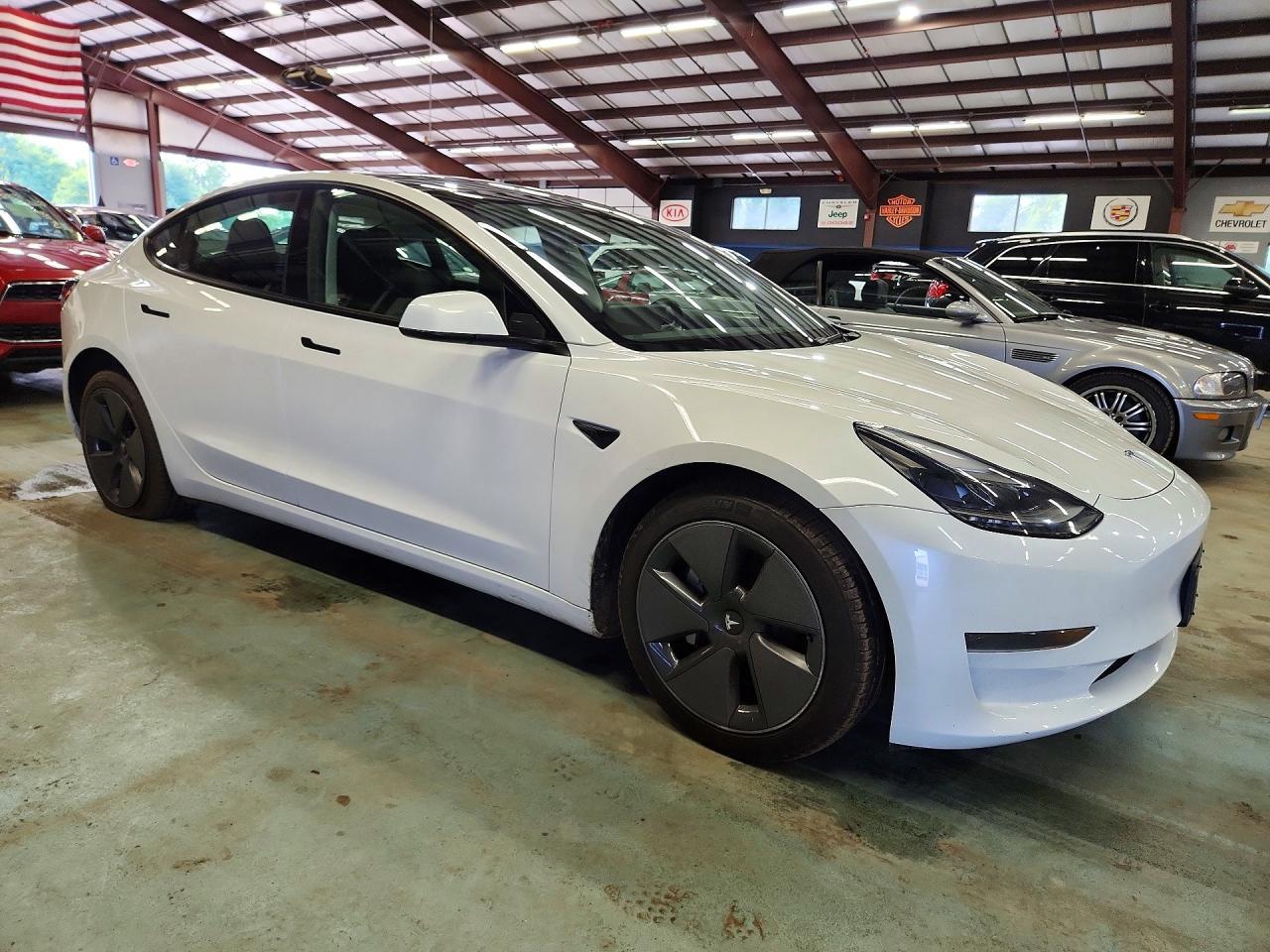 Tesla Model 3 2023, фото 5