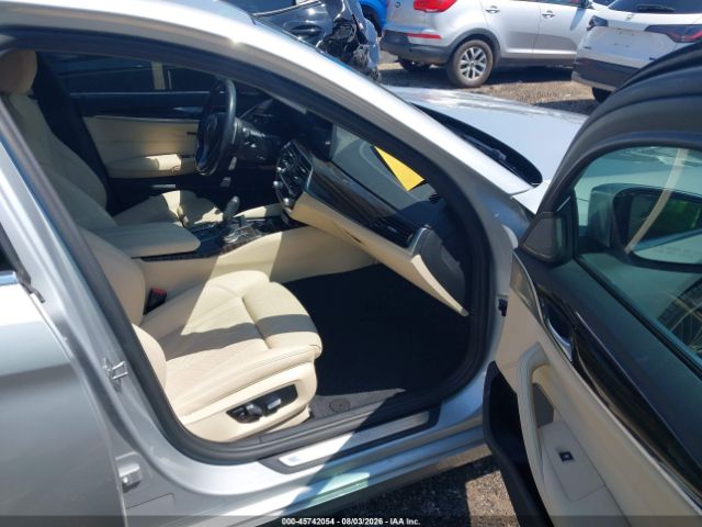 2021 BMW 530E, фото 6