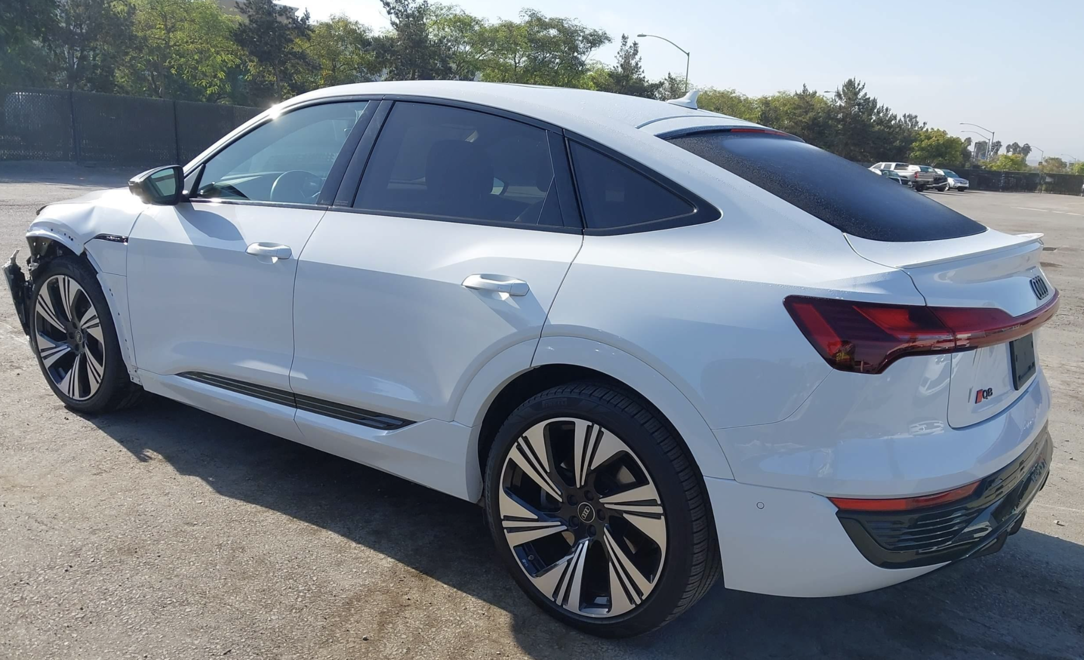 2024 Audi Q8 e-tron S line Prestige, фото 3