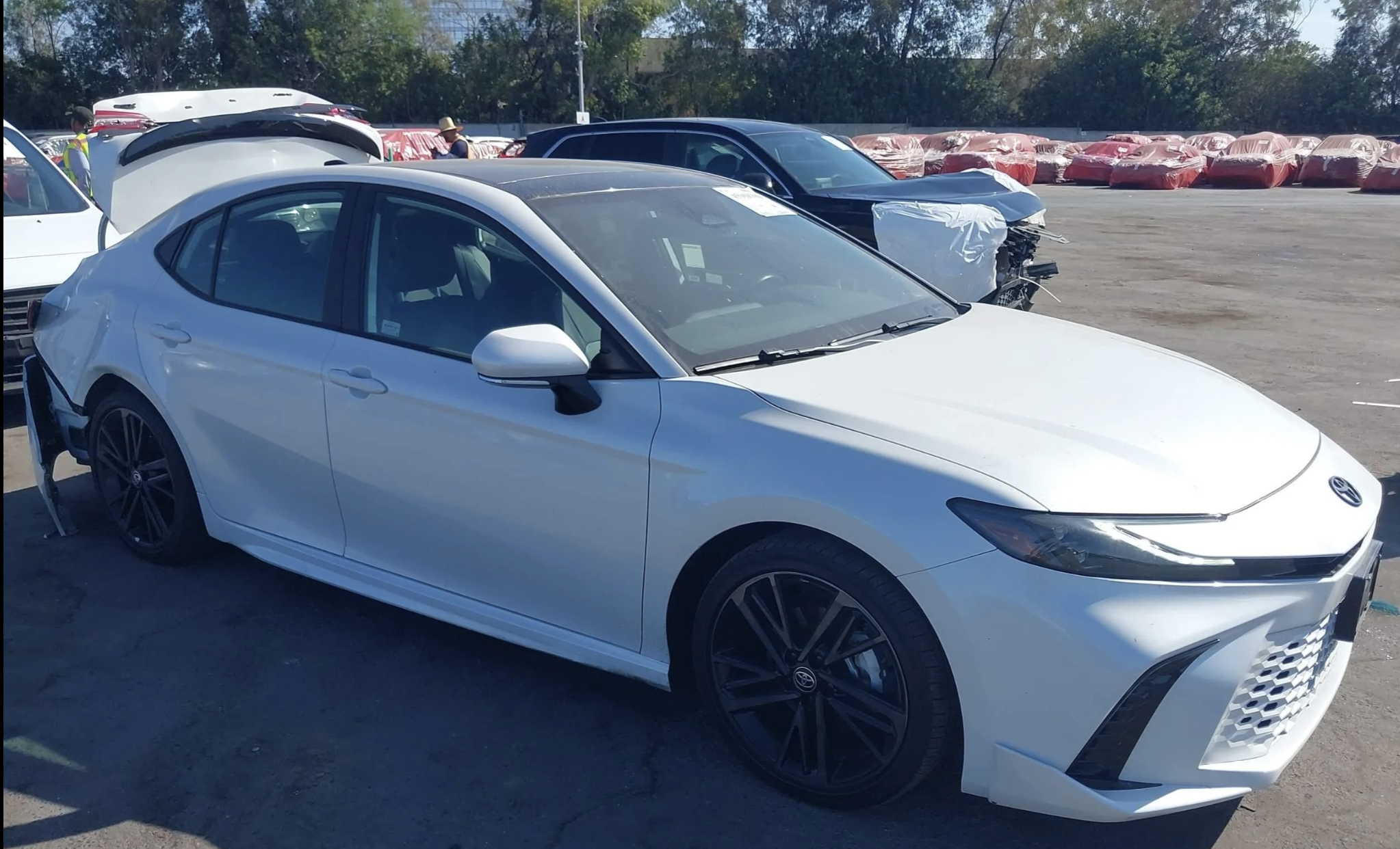 2025 Toyota Camry XSE, фото 2