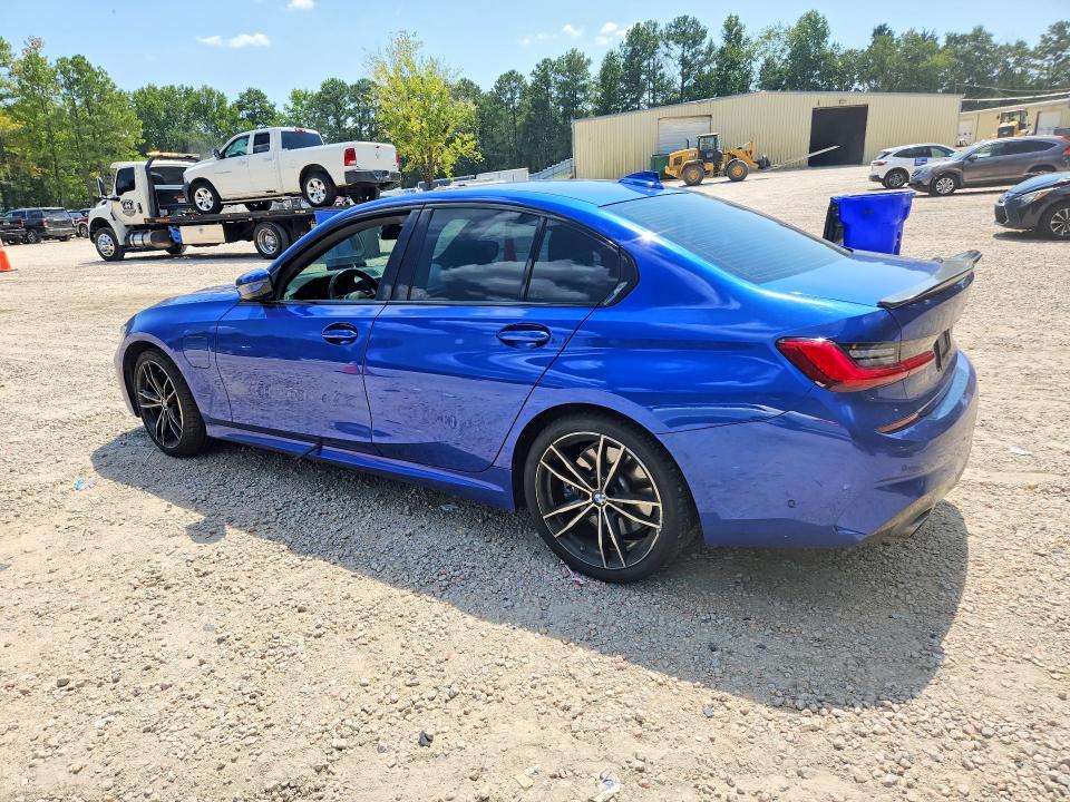 2020 BMW 3 Series 330e, фото 2
