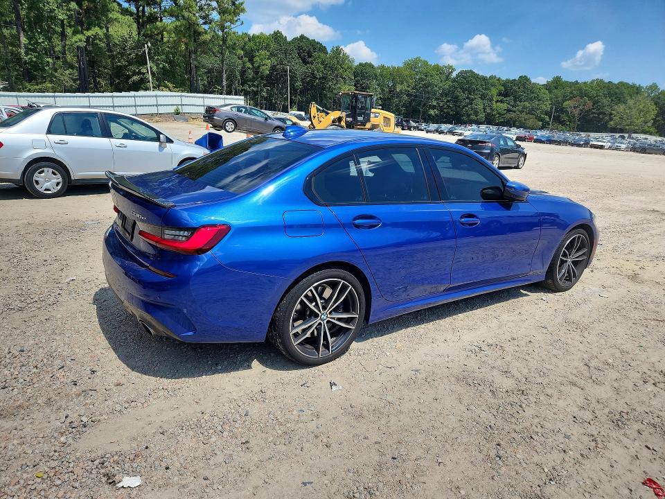 2020 BMW 3 Series 330e, фото 3
