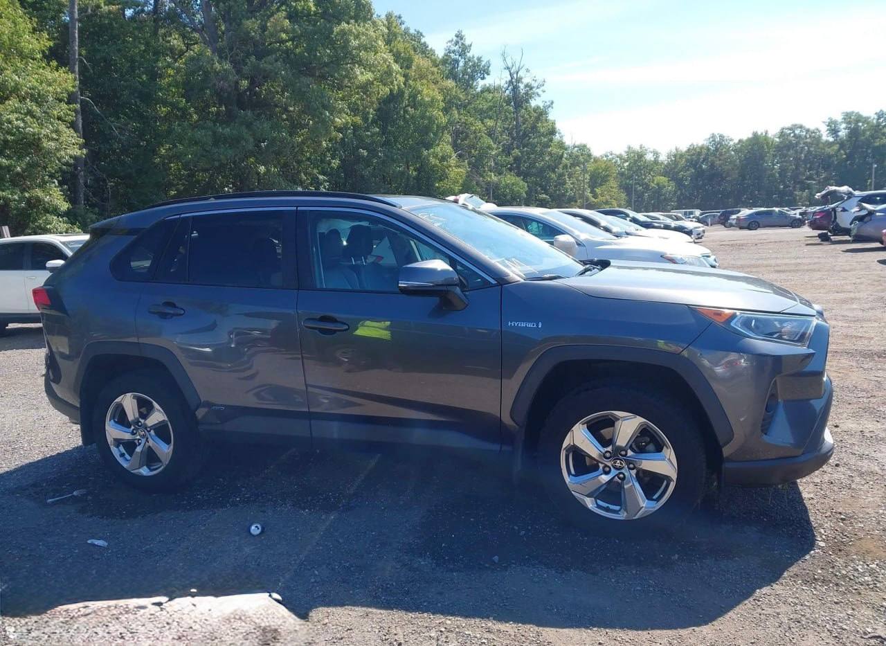 Toyota RAV 4 2021 Hybrid, фото 3