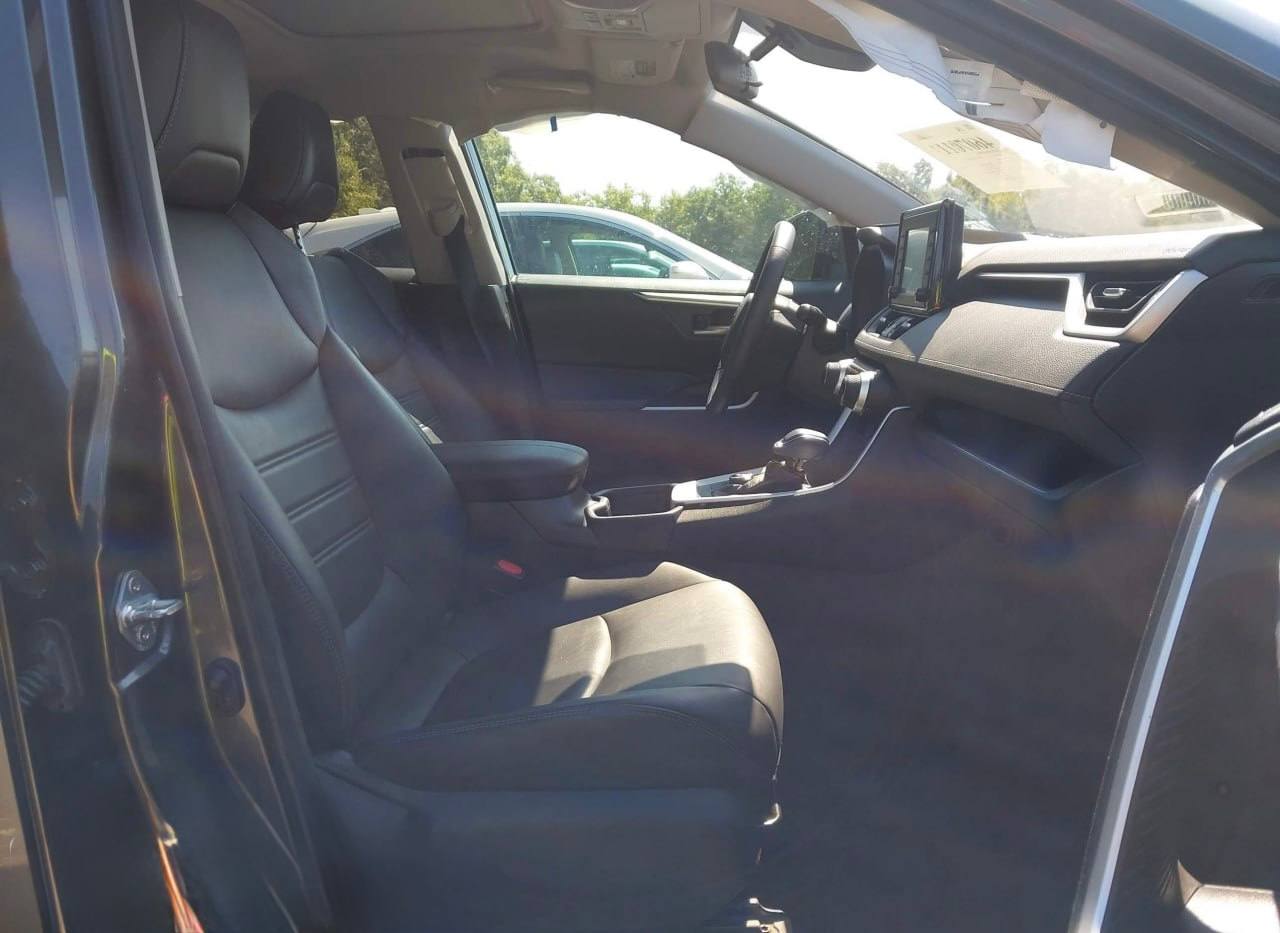 Toyota RAV 4 2021 Hybrid, фото 8