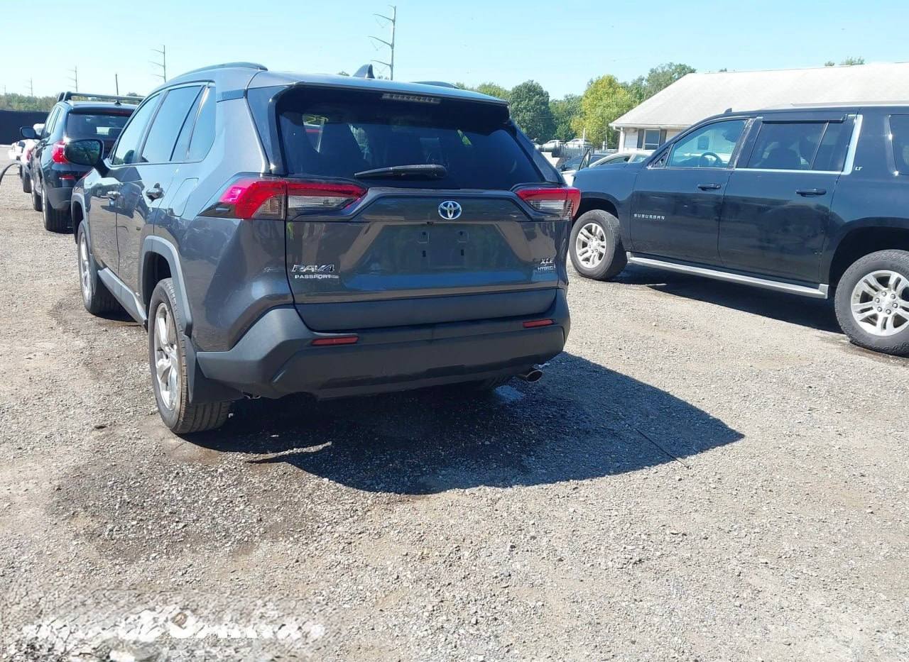 Toyota RAV 4 2021 Hybrid, фото 10
