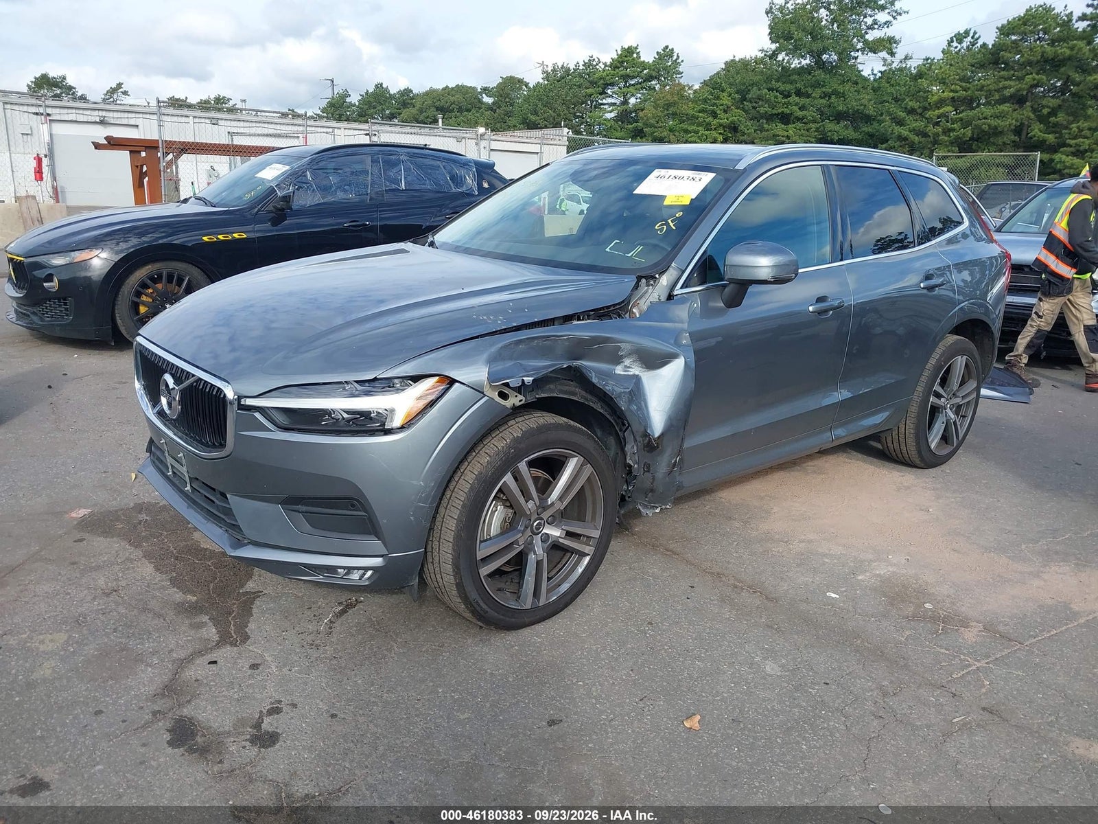 2021 Volvo XC60 MOMENTUM, фото 2