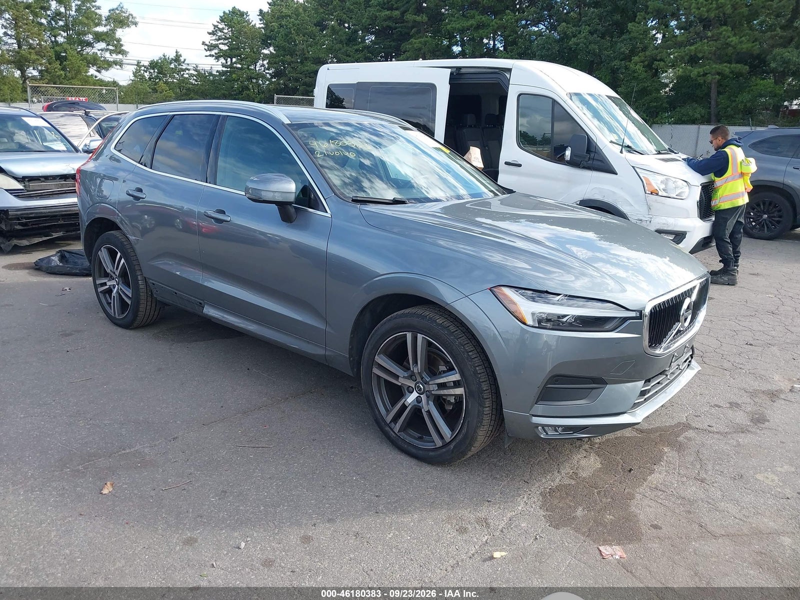 2021 Volvo XC60 MOMENTUM, фото 1