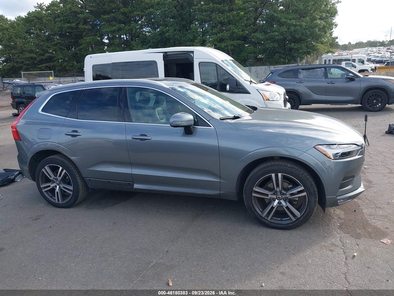 2021 Volvo XC60 MOMENTUM, фото 12
