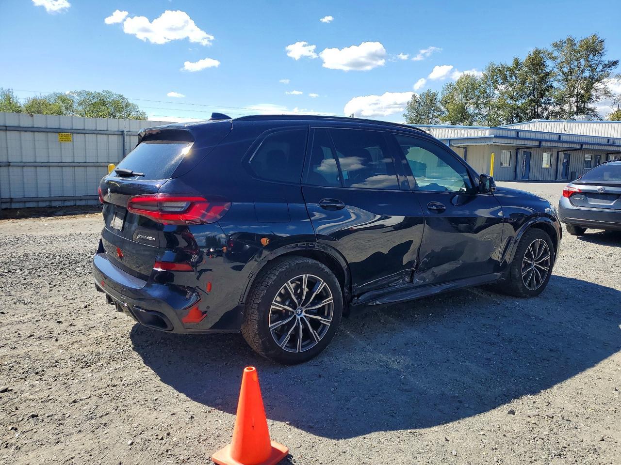 2022 BMW X5 XDRIVE45E, фото 3