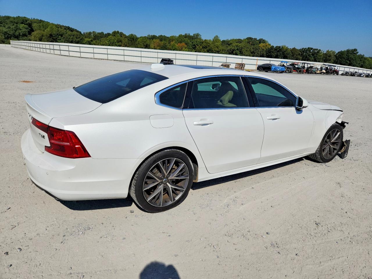 2020 Volvo S90 T6 MOMENTUM, фото 3