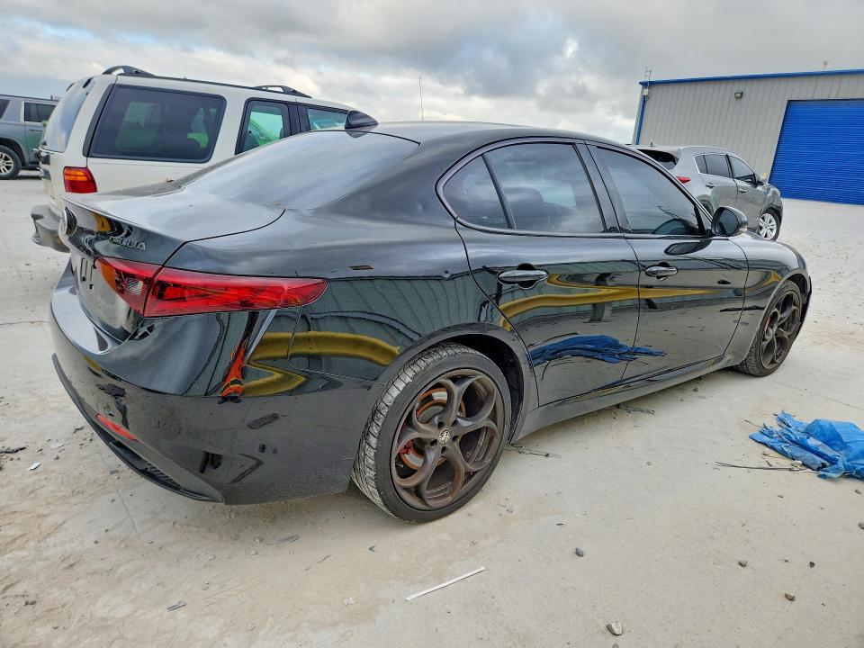 2019 Alfa Romeo Giulia TI, фото 3
