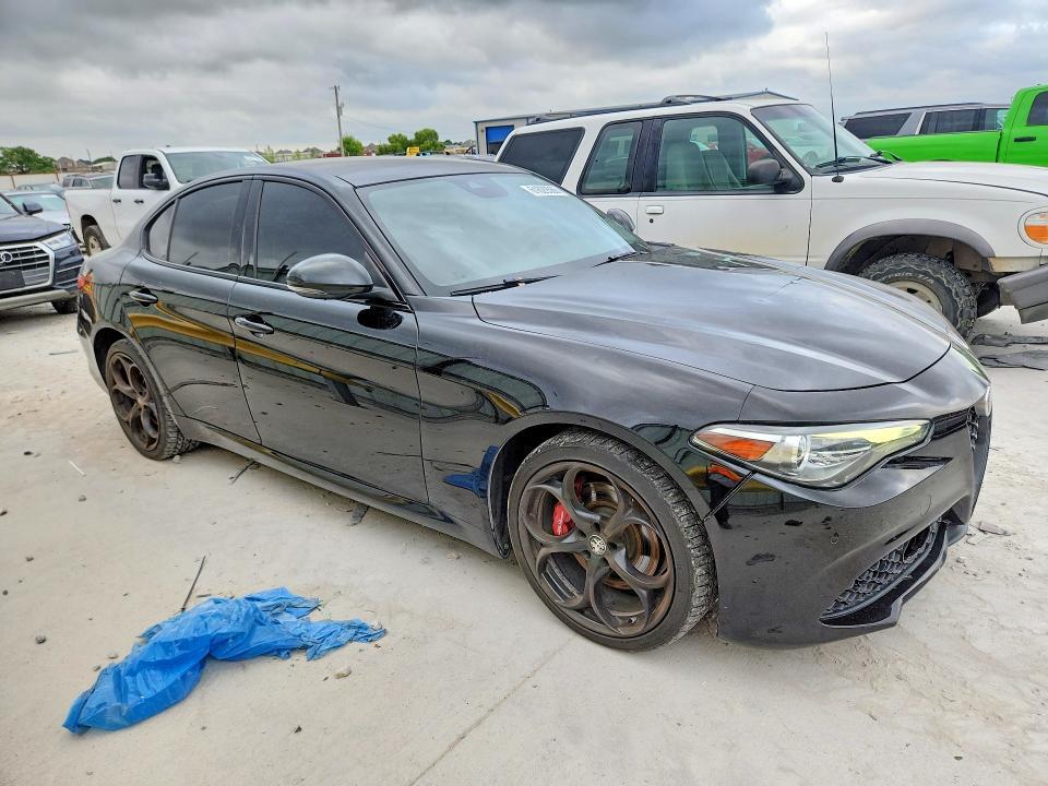 2019 Alfa Romeo Giulia TI, фото 4