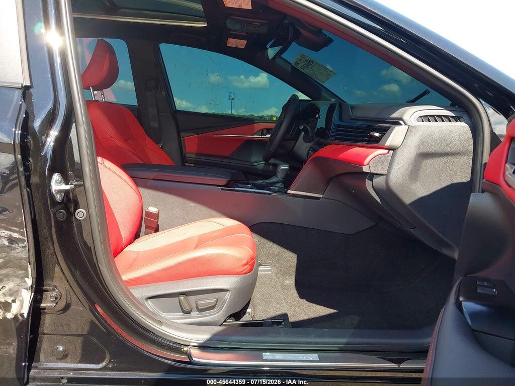 2026 Toyota Camry XSE, фото 5